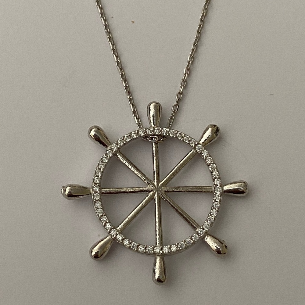 Captain’s ship’s wheel 925 silver cz necklace - Picture 1 of 2